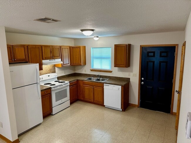 Building Photo - 2520 Crockett St