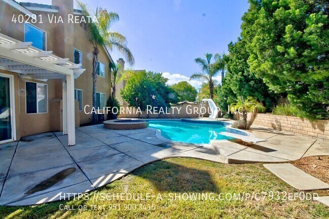 Building Photo - 40281 Vía Reata