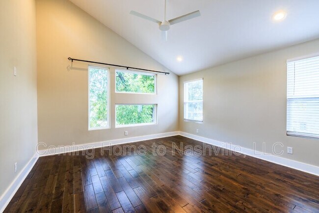 Building Photo - 1719 Pecan St