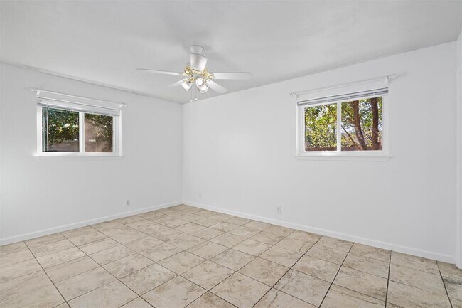 Building Photo - 1912 Terry Ln