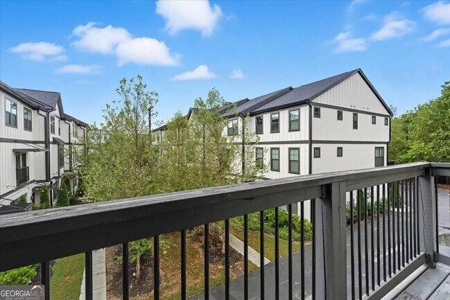 Building Photo - 2030 Main St NW