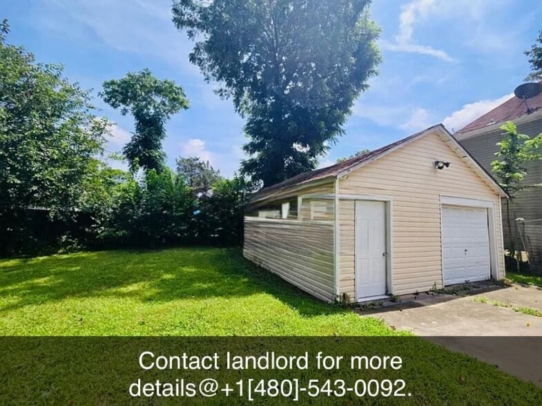 Building Photo - 3322 Lens Ave