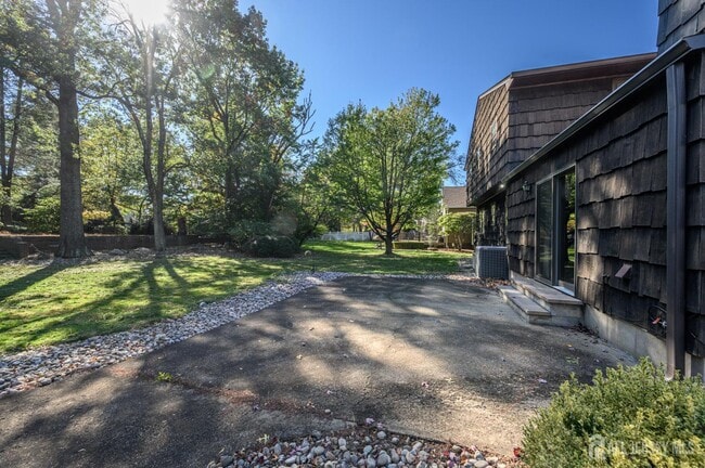 Building Photo - 3996 Park Ave