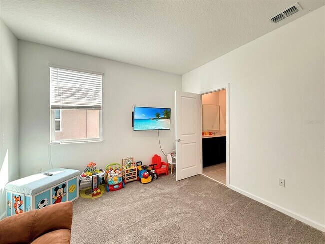 Building Photo - 4411 Holstein St