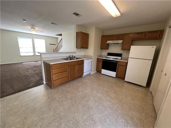 Building Photo - 1612 Inca Dr