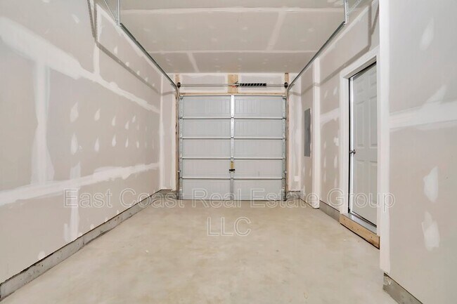 Building Photo - 153 Charterhouse St