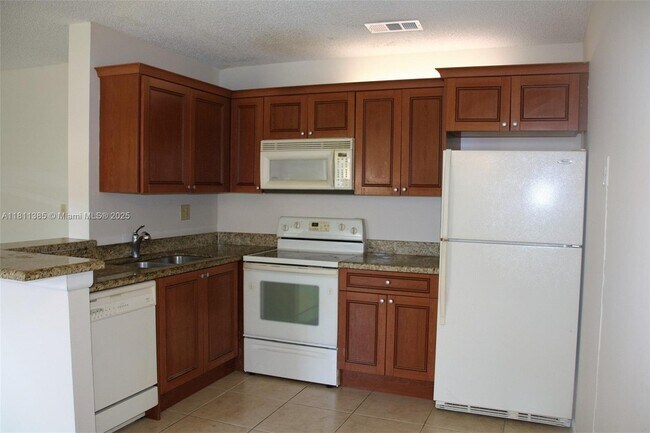 Building Photo - 11462 NW 43rd St