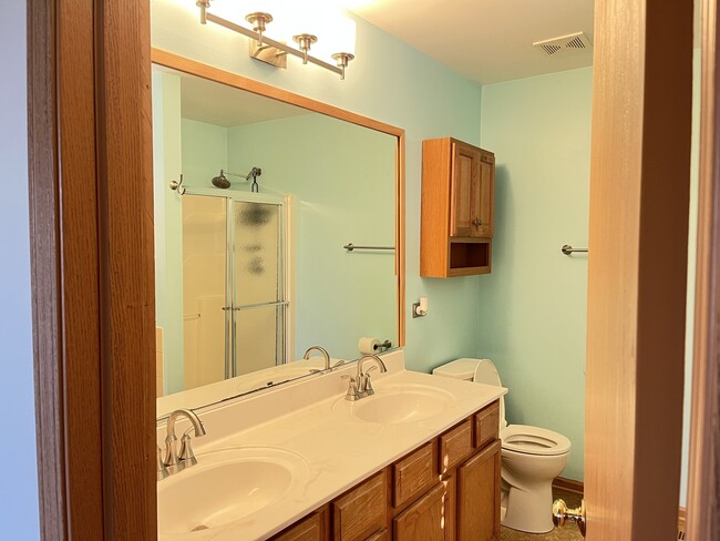 Building Photo - 2289 Grand Pointe Trail