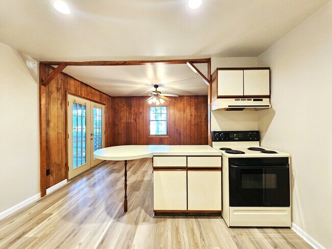 Building Photo - 29776 Polks Rd