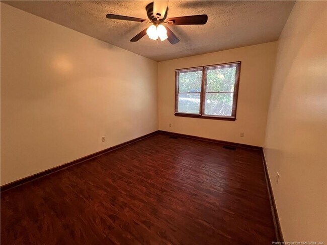 Building Photo - 1405 Briarcliff Dr