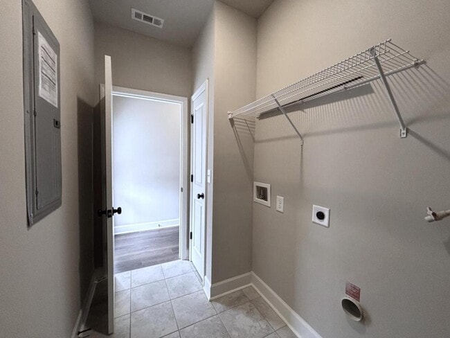 Building Photo - 601 Parkview Ct