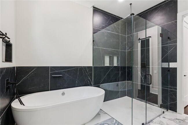 Building Photo - 115 Thome Dr