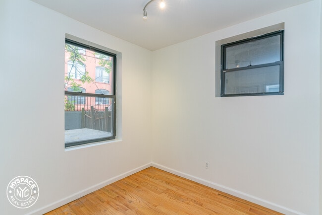 Building Photo - 275 Classon Ave