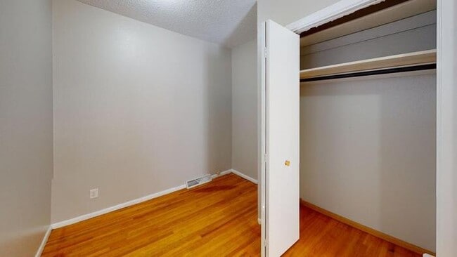 Building Photo - 502 N 26th St