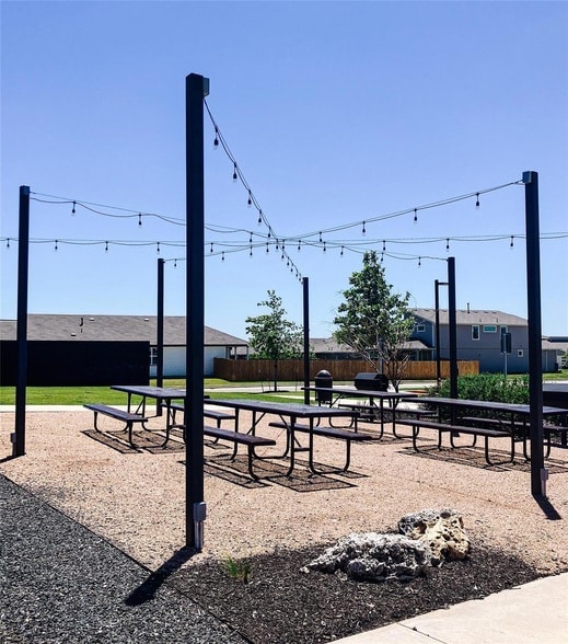 Building Photo - 253 Deserti Rd