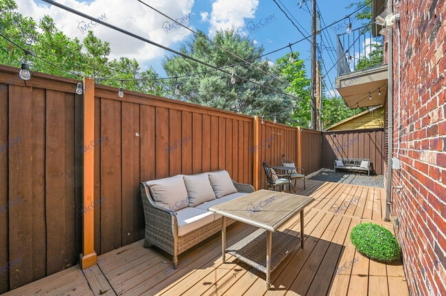 Building Photo - 5211 Mission Ave