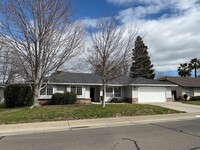 Building Photo - Spacious Chico Home with Pool!