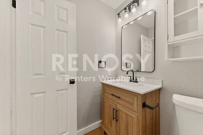 Building Photo - Refreshed Plano Gem  ****Rent Concession - 2nd Month Free****