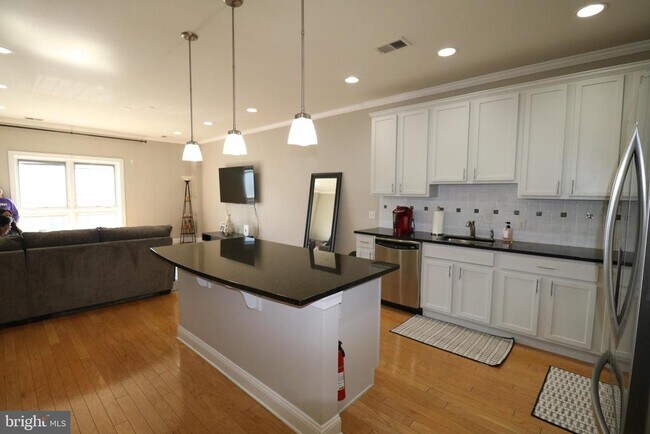 Building Photo - 2360 NJ-33