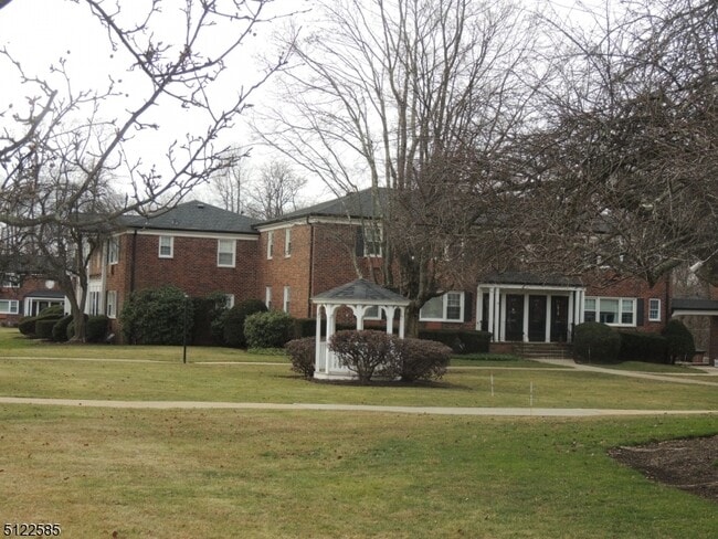 Building Photo - 201 Pitney Pl