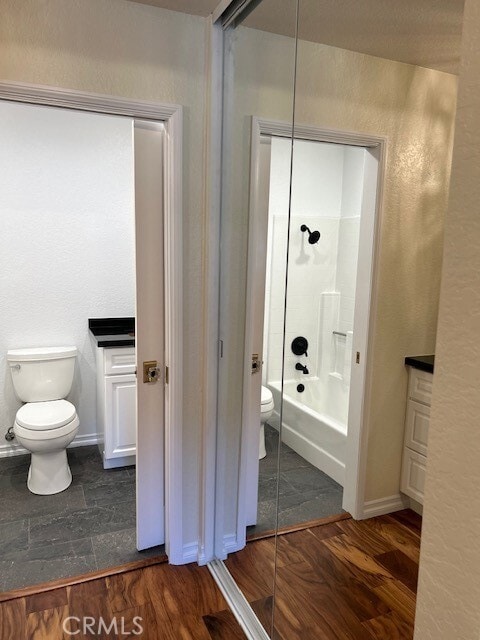 Building Photo - 2601 S Broadmoor Dr