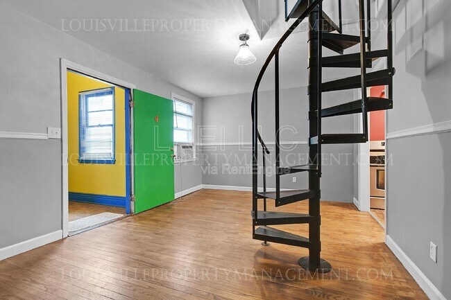 Building Photo - 710 Rubel Ave
