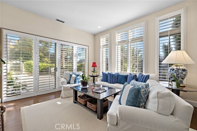 Building Photo - 110 Sidney Bay Dr