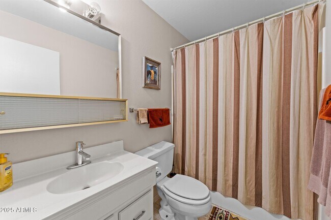 Building Photo - 2180 W Val Vista Dr
