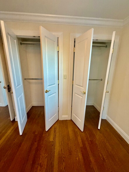 Building Photo - 27 Nautilus Pl