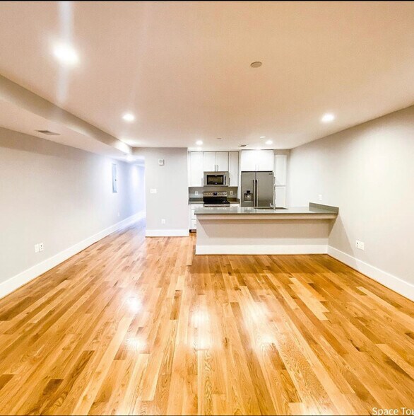 Primary Photo - 521 Kennedy St NW