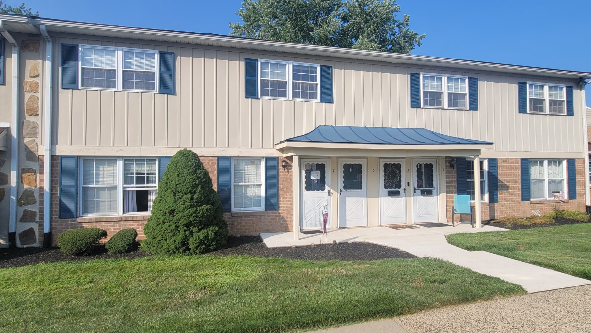 Building Photo - 7 Belfast Dr