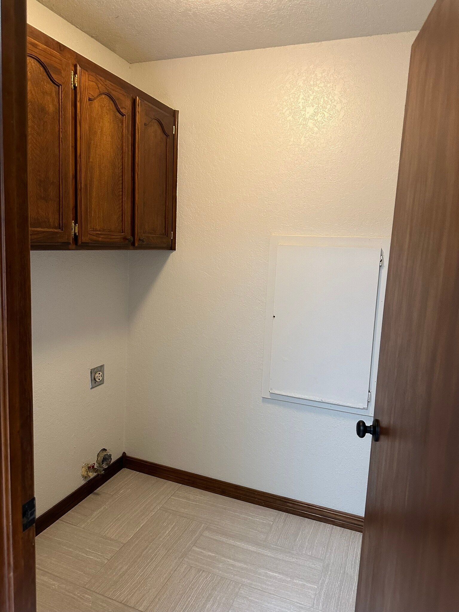 Building Photo - 2605 Briarcliff Dr