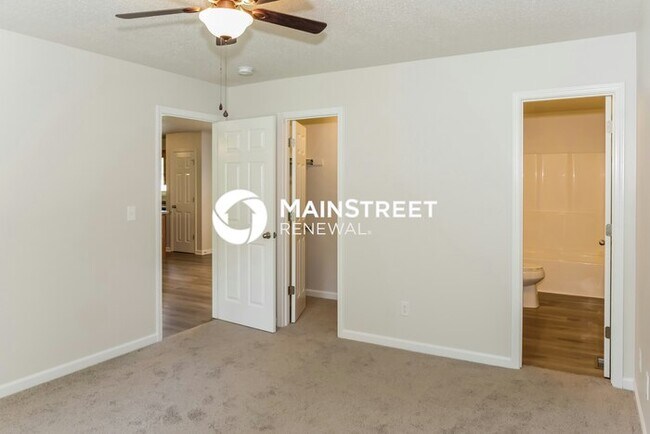 Building Photo - 4 Bedroom Pet-Friendly Home in ATHENS, AL with Main Street Renewal