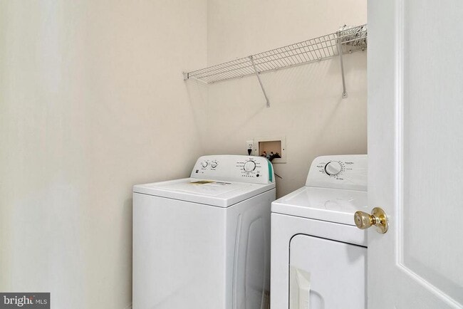 Building Photo - 8092 Genea Way