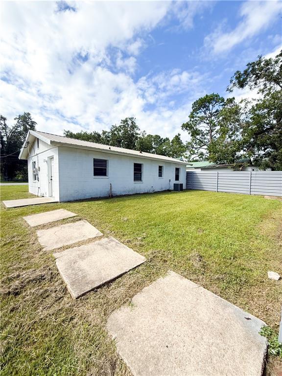 Building Photo - 526 Ware St