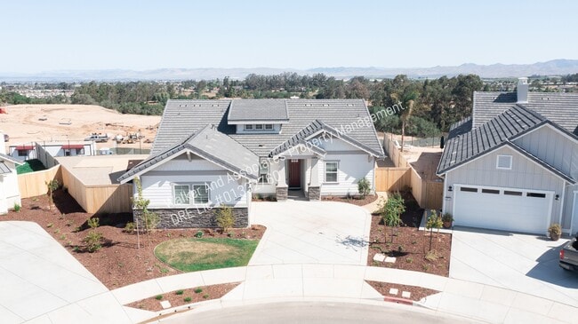 Building Photo - 5812 Lady Bells Dr