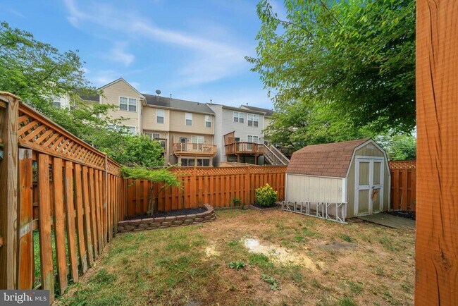 Building Photo - 154 Fieldstone Ct