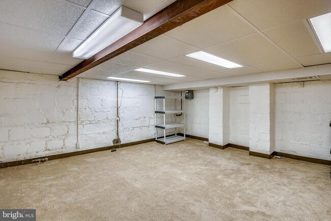 Building Photo - 119 N Peyton St