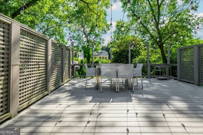 Building Photo - 242 Haralson Ave NE