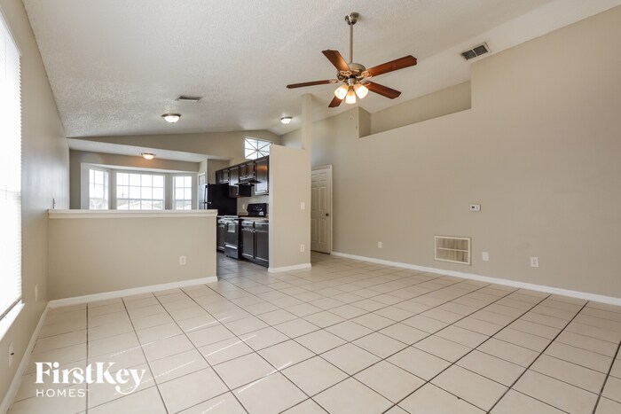 Building Photo - 7543 Groveoak Dr