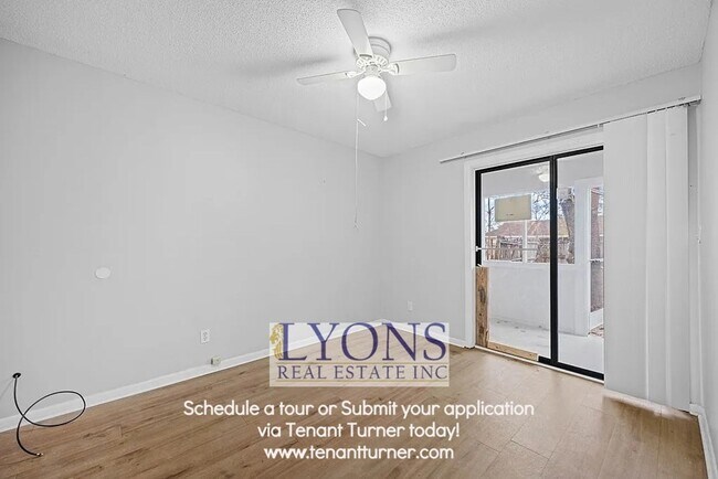 Building Photo - 4 bed 2 bath house cozy neighborhood!!