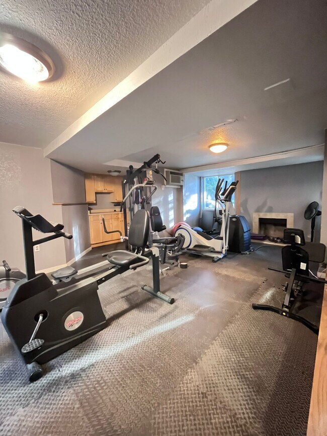 Building Photo - 336 N Grant St