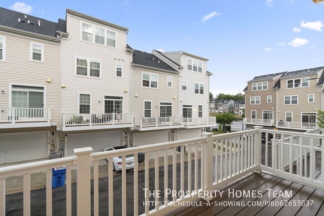 Building Photo - 7207 Barry Ln
