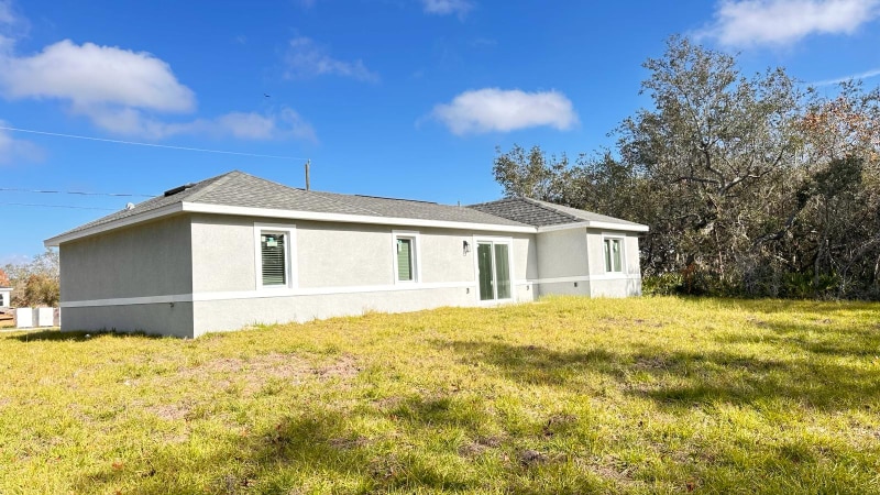 Building Photo - 405 St Johns Ln