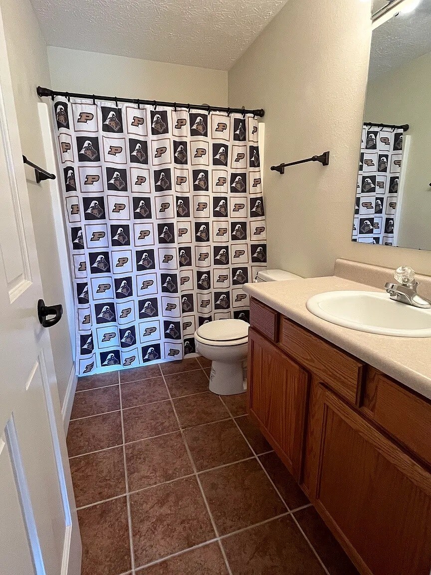 Full bath - 2148 Cumulus Ct