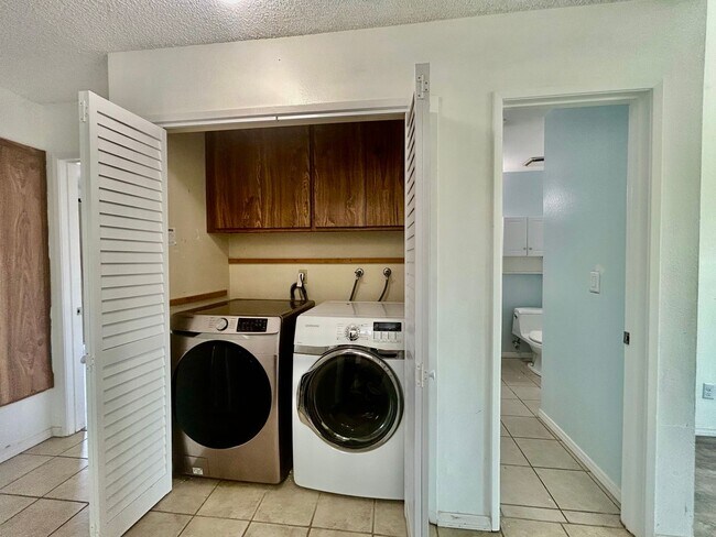 Building Photo - $3,995! Excellent 3-Bedroom Condo! 90716!