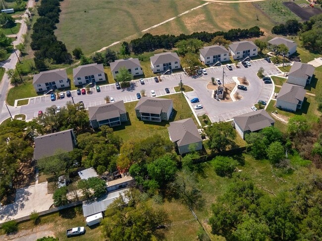 Building Photo - 304 Stubblefield Ln