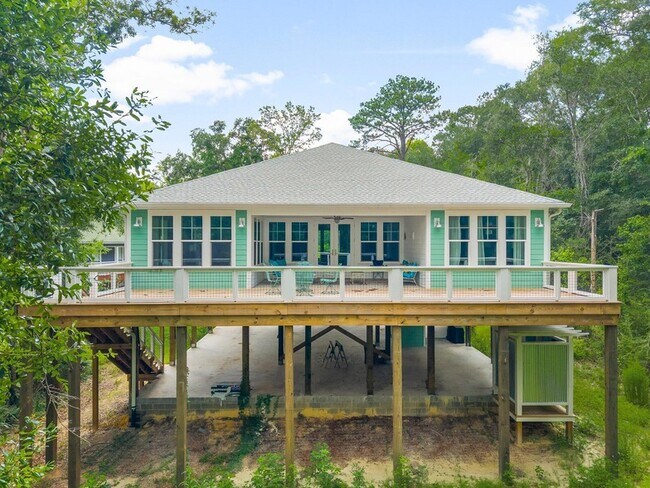 Building Photo - 187 Portland Park Rd