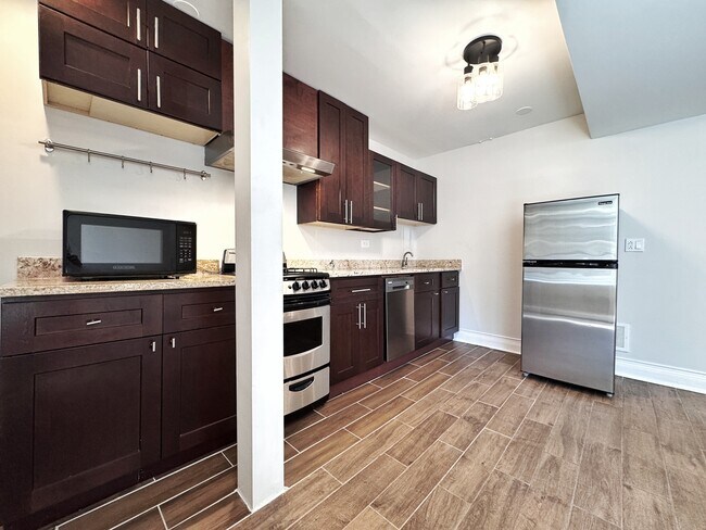 Building Photo - 517 S Campbell Ave