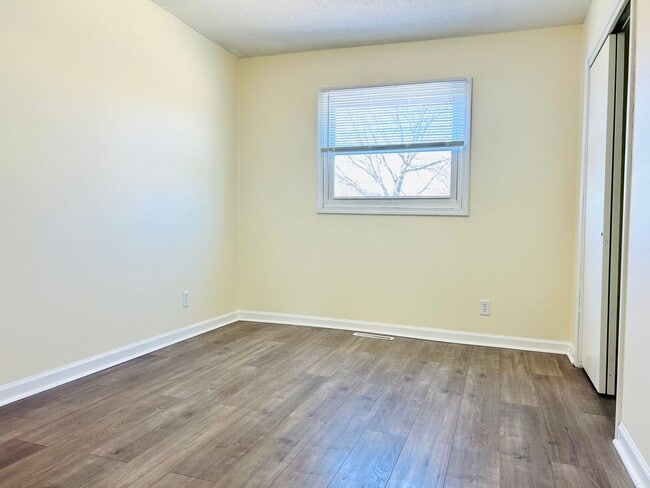 Building Photo - MOVE IN SPECIAL - 1/2 Off Move in Rent